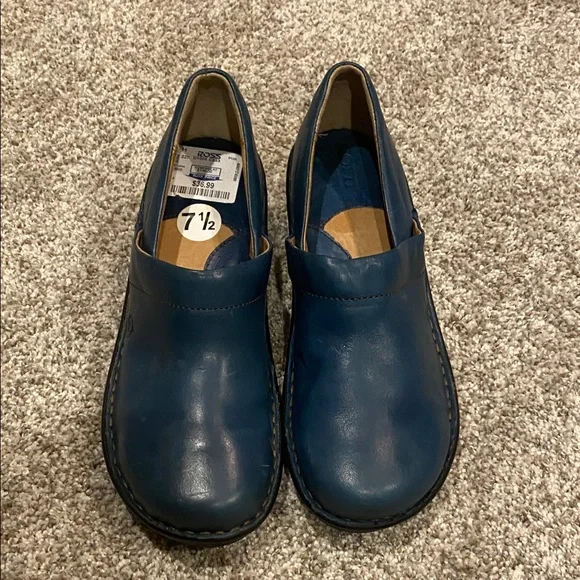 Women's Blue Leather Clogs - Picture 3 of 11
